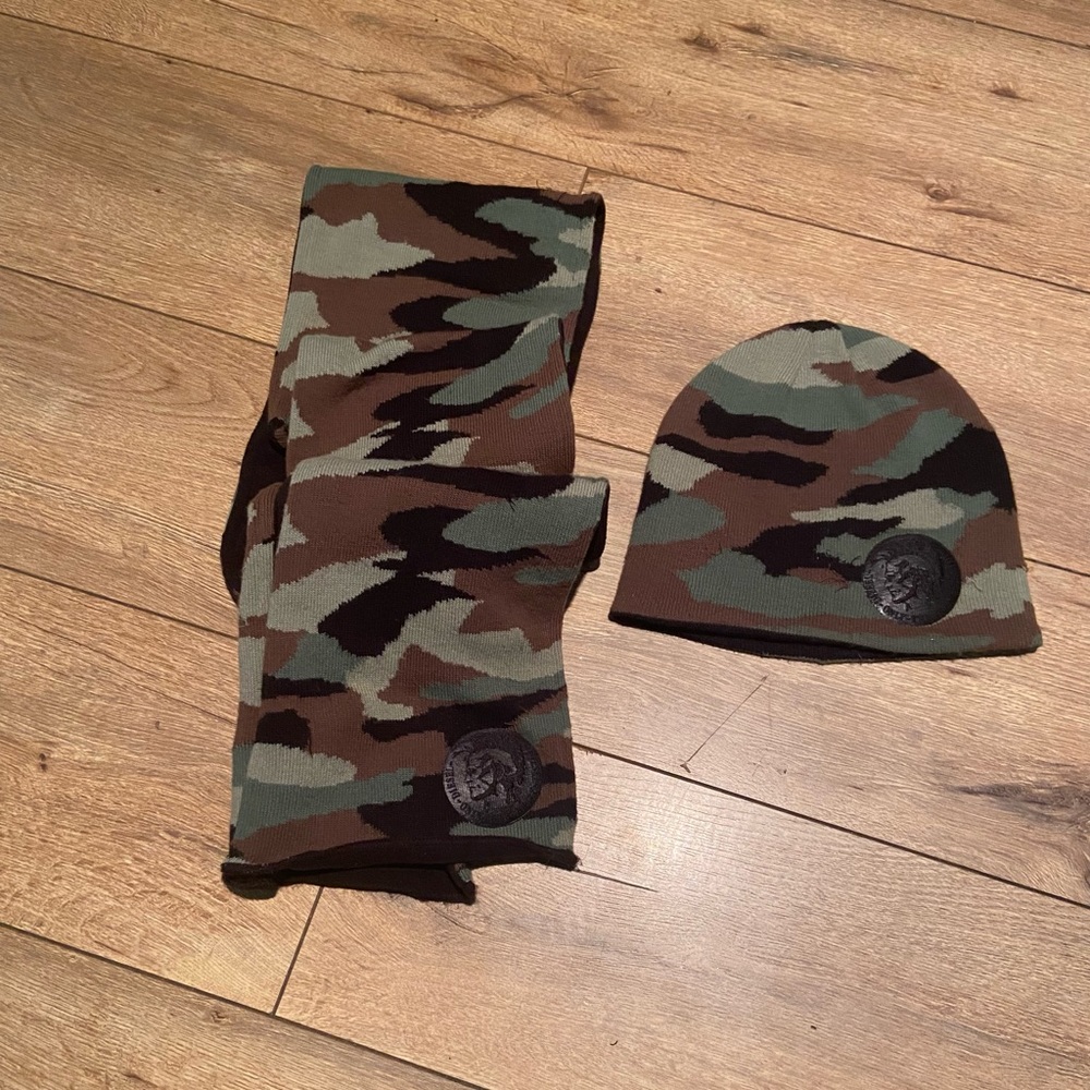 DIESEL Camo Beanie and Scarf Set